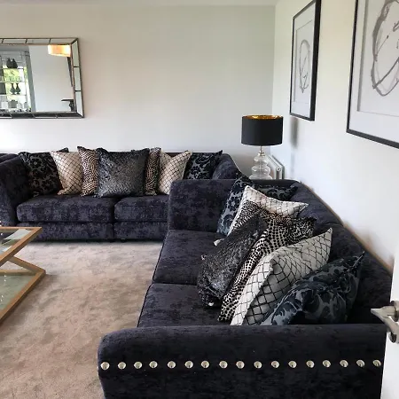 Marina Views, Kinsale, Hosted By Exquisite Homes, Sleeps 20 Holiday home *