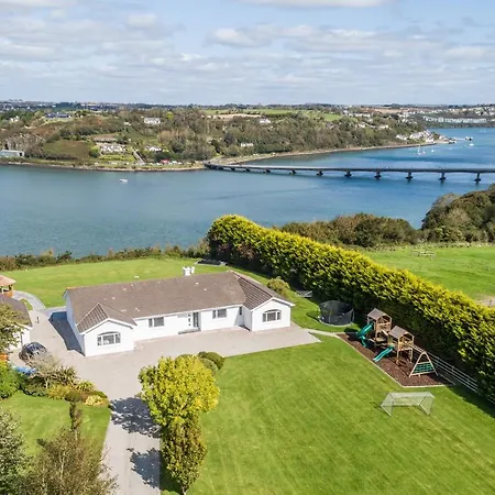 Holiday home Marina Views, Kinsale, Hosted By Exquisite Homes, Sleeps 20 Kinsale