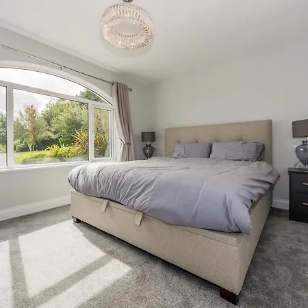 Marina Views, Kinsale, Hosted By Exquisite Homes, Sleeps 20 Holiday home Kinsale